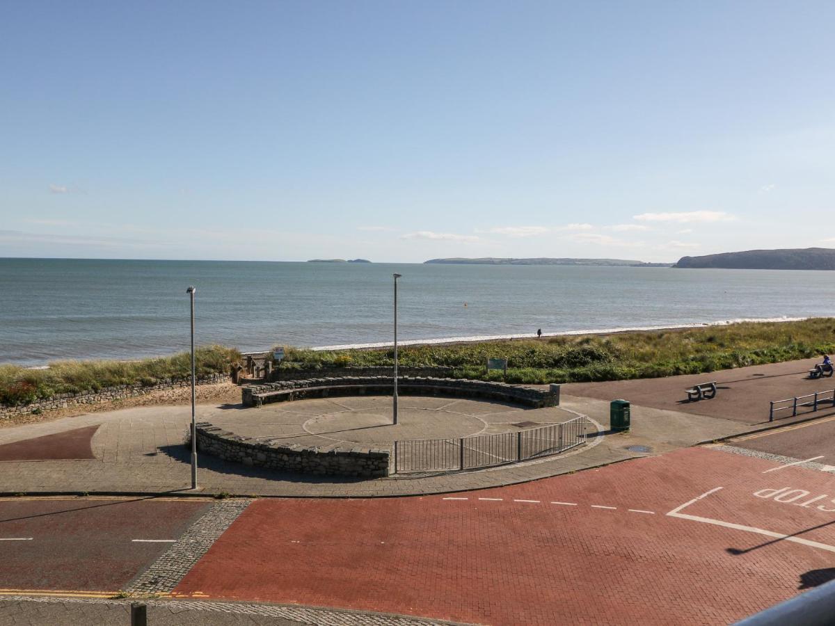 Sea View Apartment Pwllheli Ngoại thất bức ảnh