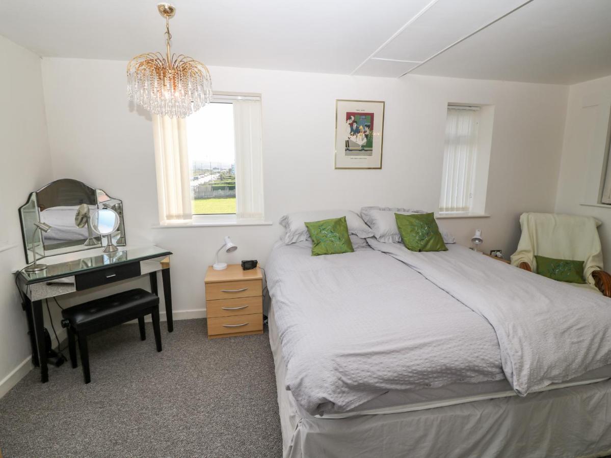Sea View Apartment Pwllheli Ngoại thất bức ảnh